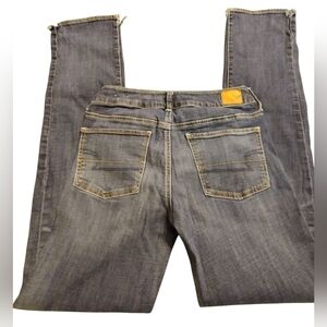 American Eagle Women's Blue Denim Jeans Straight Super Stretch 6 Long